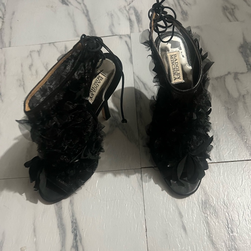 Badgley Mischka Tulle bow, Peep Toe Stiletto Heels! - Picture 4 of 11